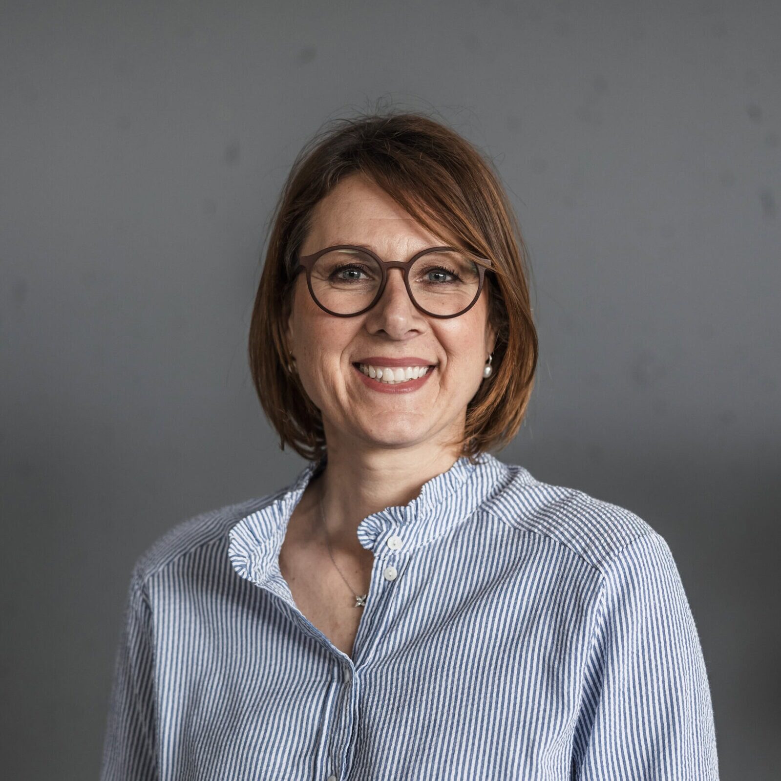 Monika Henzler Porträt Hoch Monika Henzler Porträt Hoch